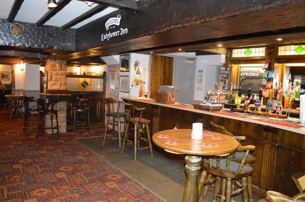 (Pub, Bar). Published on 06-07-2016