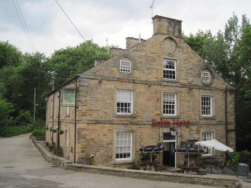 The Robin Hood before closing in 2011. (Pub, External). Published on 23-03-2017