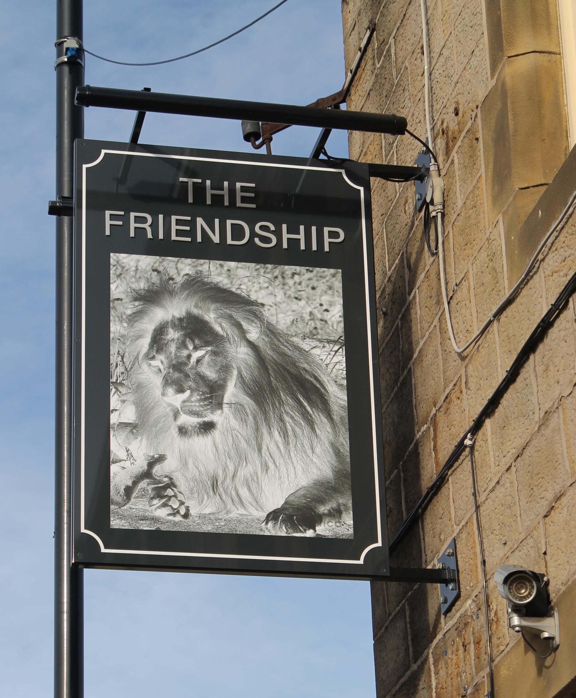 Friendship: pub sign. (External, Sign). Published on 29-10-2022