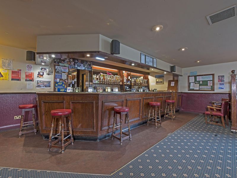 Red Grouse - right-hand room. (Pub). Published on 05-06-2021