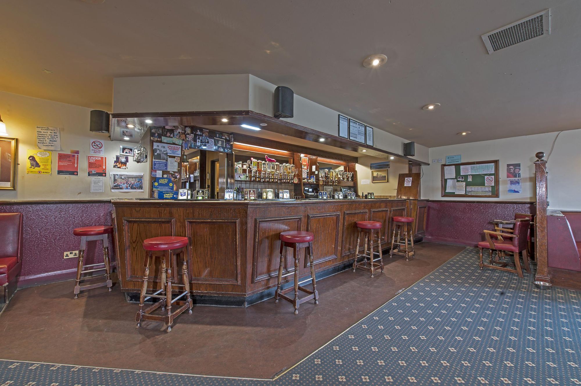 Red Grouse - right-hand room. (Pub). Published on 05-06-2021