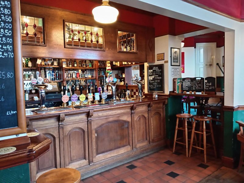 (Pub, Bar). Published on 04-02-2025