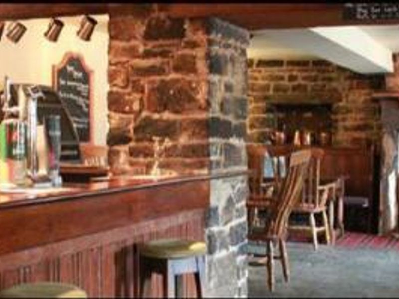 (Pub, Bar). Published on 10-06-2016