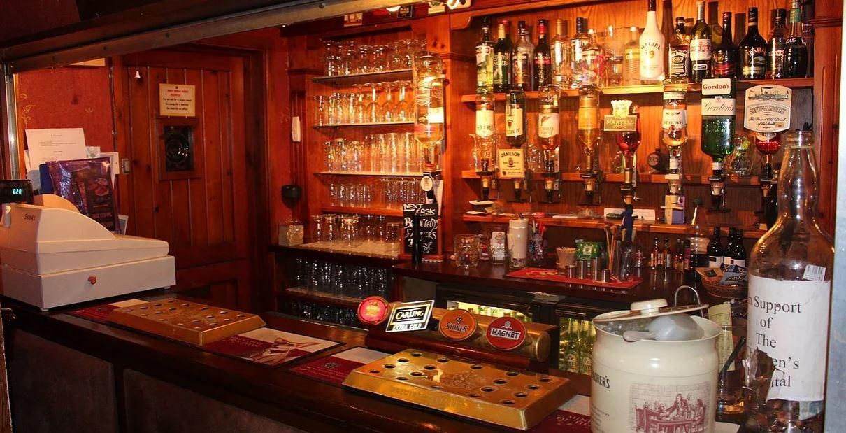 (Pub, Bar). Published on 16-05-2018