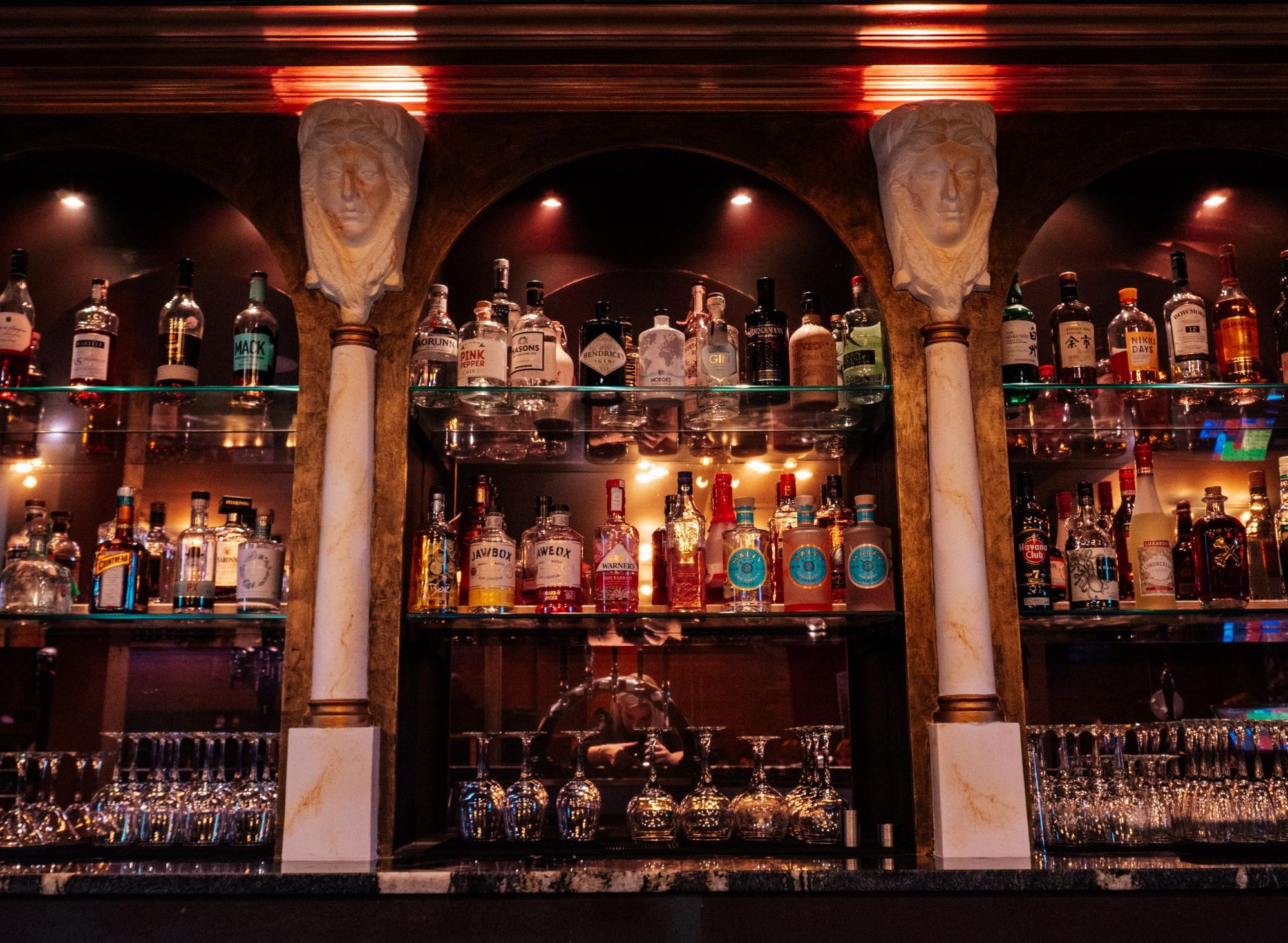 (Pub, Bar). Published on 07-02-2022