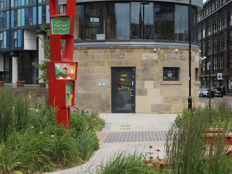 2 Rivers. (Pub, External, Key). Published on 19-06-2021 