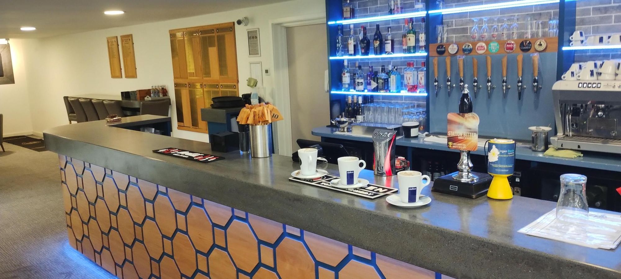 (Bar). Published on 08-11-2024
