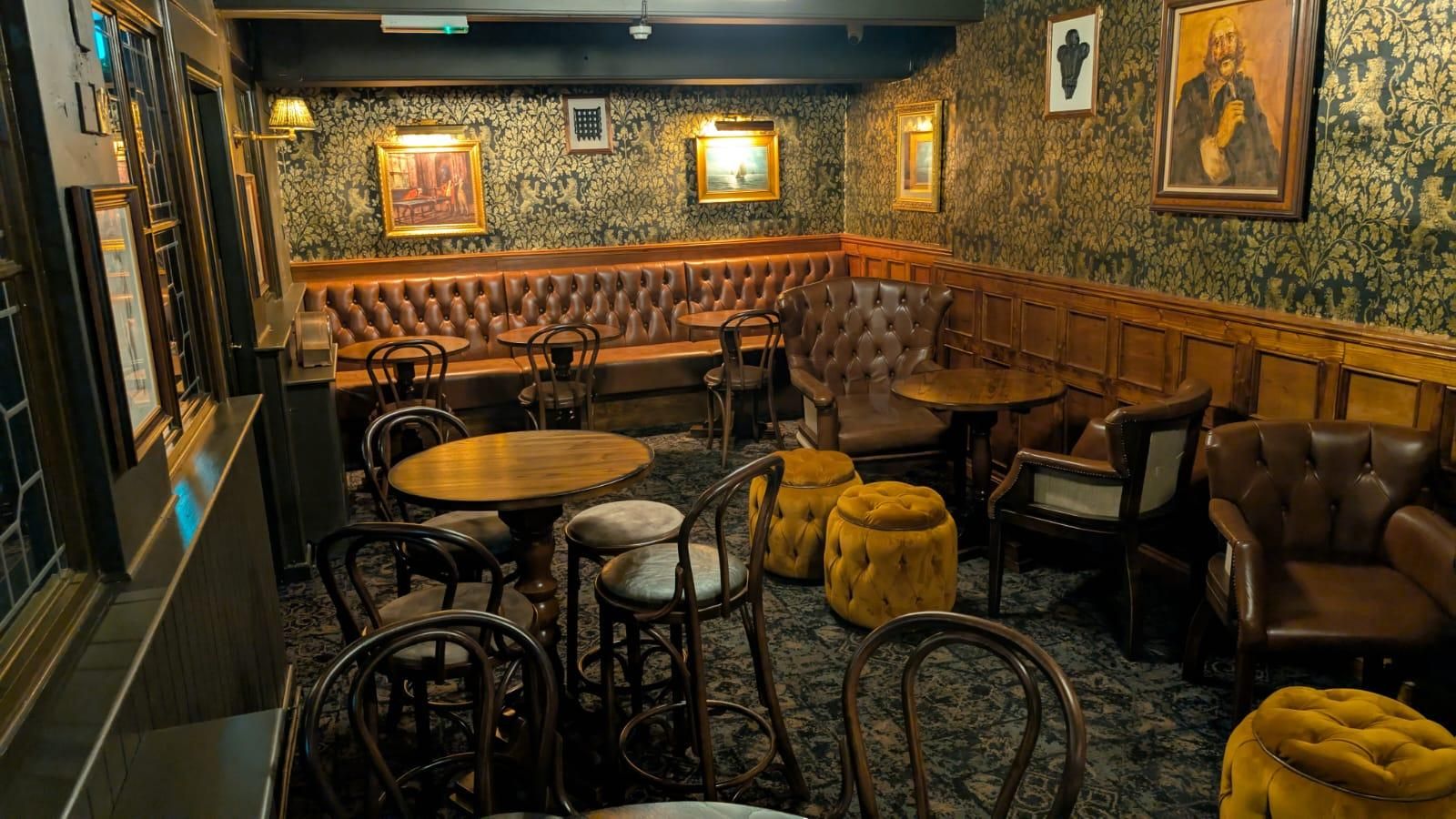 (Pub, Bar). Published on 30-08-2025