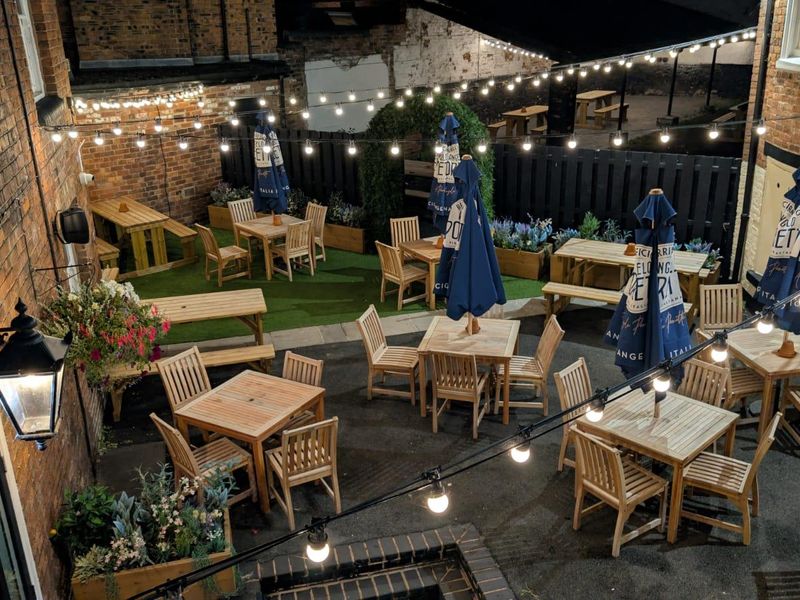 (Pub, Garden). Published on 30-08-2025 