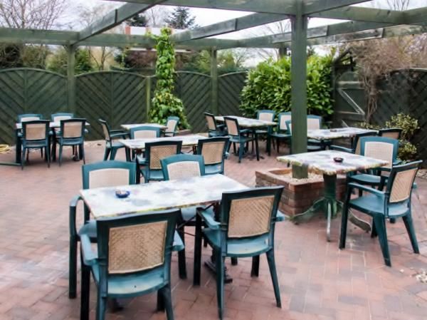 (Pub, Garden). Published on 16-04-2015
