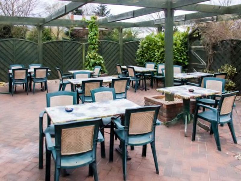 (Pub, Garden). Published on 16-04-2015