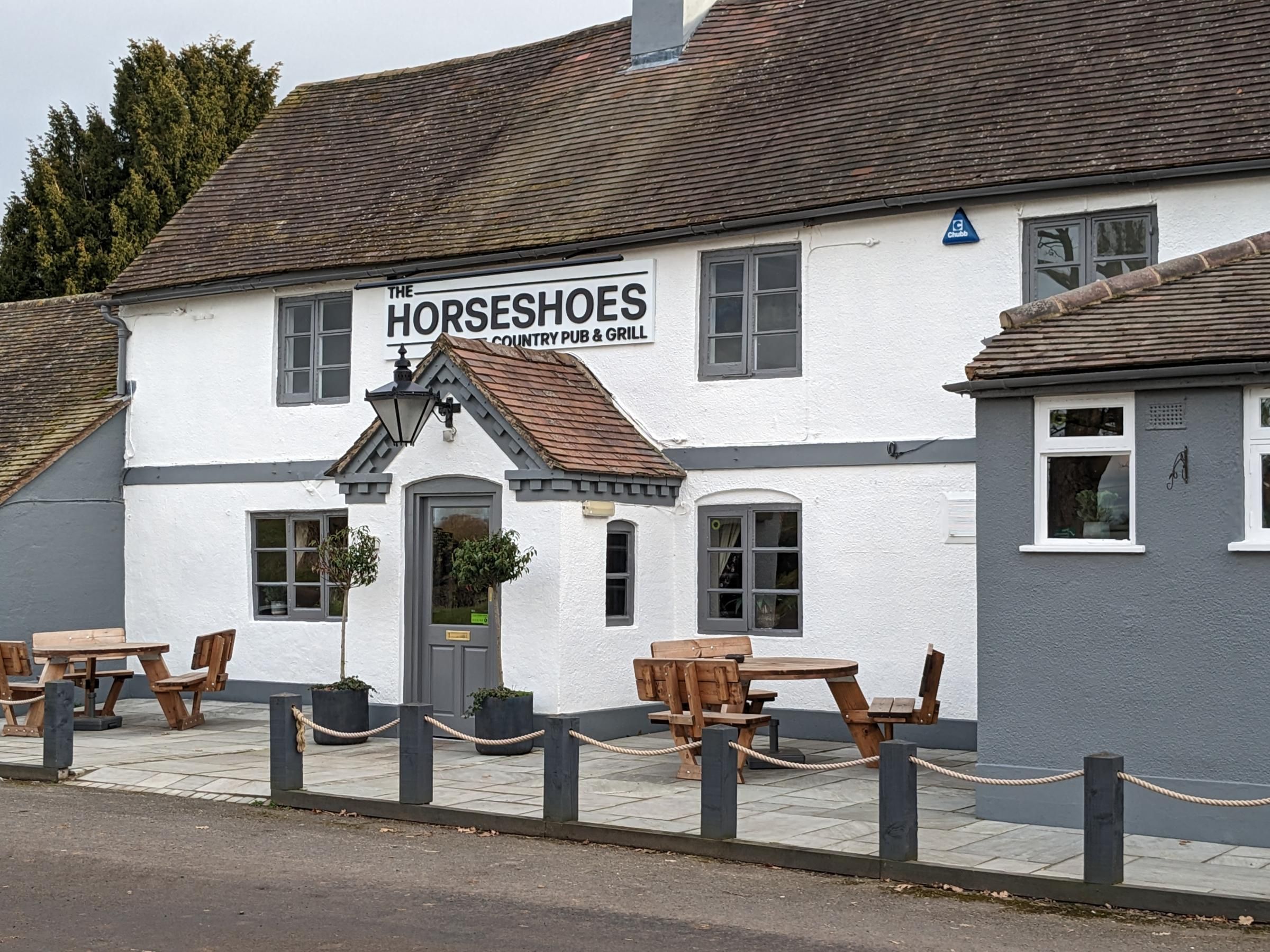 Horseshoes Country Pub & Grill, Uckington CAMRA Experience