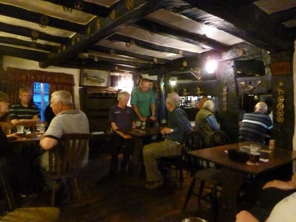 (Pub, Bar). Published on 20-06-2015