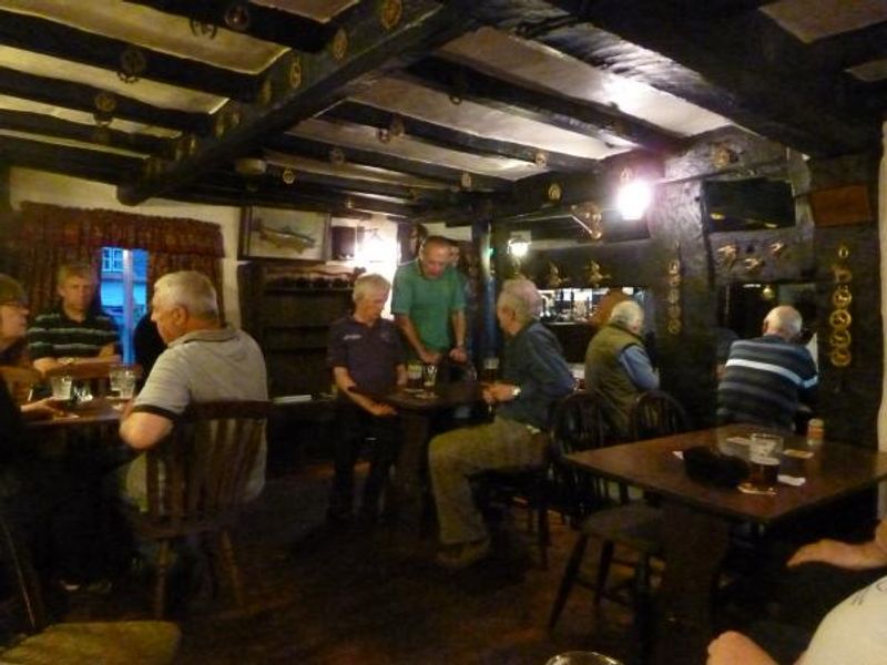 (Pub, Bar). Published on 20-06-2015