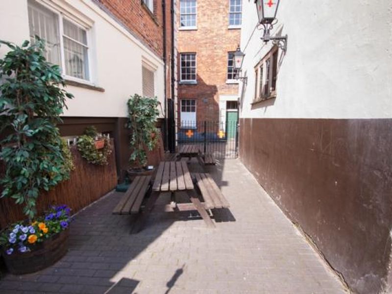 (Pub, Garden). Published on 22-04-2015 