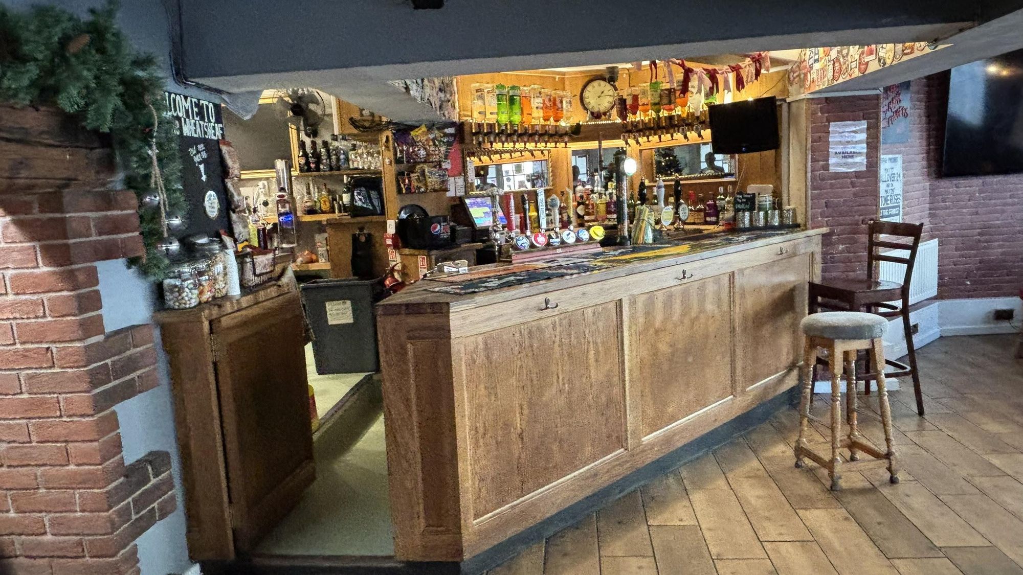 (Pub, Bar). Published on 30-12-2025