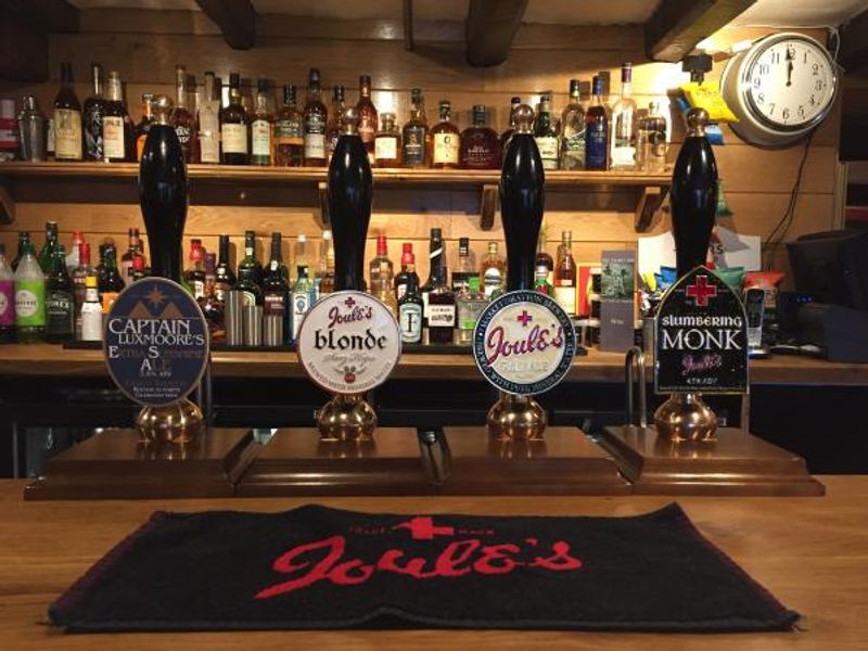 (Pub, Bar). Published on 10-12-2015 