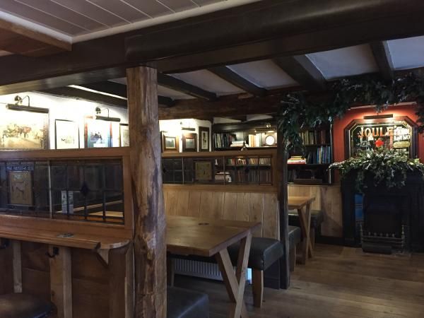 (Pub, Bar). Published on 10-12-2015
