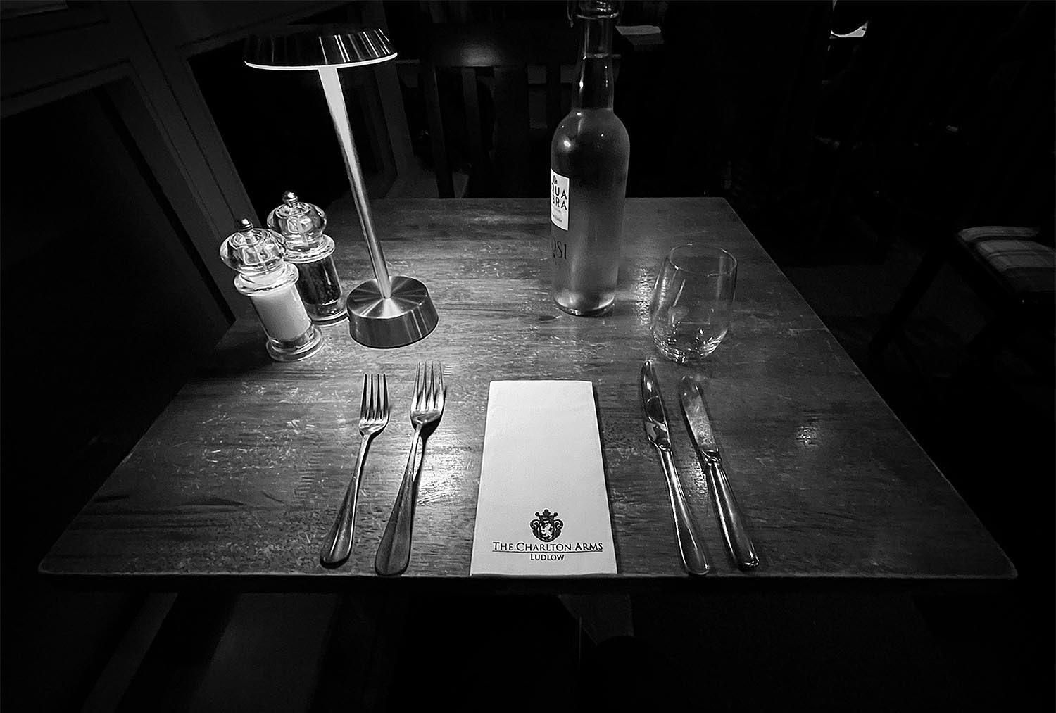 Table. (Pub, Restaurant). Published on 13-03-2026