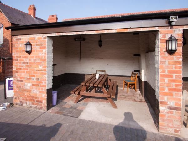 (Pub, Garden). Published on 22-04-2015