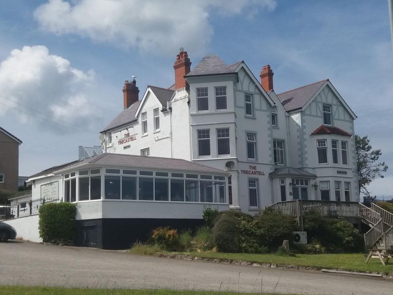 Trecastell Hotel (Photo: Norman Spalding 13/06/2022). (Pub, External, Key). Published on 21-06-2022 