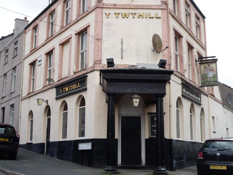Twthill Vaults, Caernarfon (Photo: Will Larter 03/09/2015). (Pub, External). Published on 09-04-2023