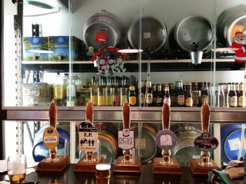 Before the 2022 extension and new signage. (Pub, Bar). Published on 15-01-2015