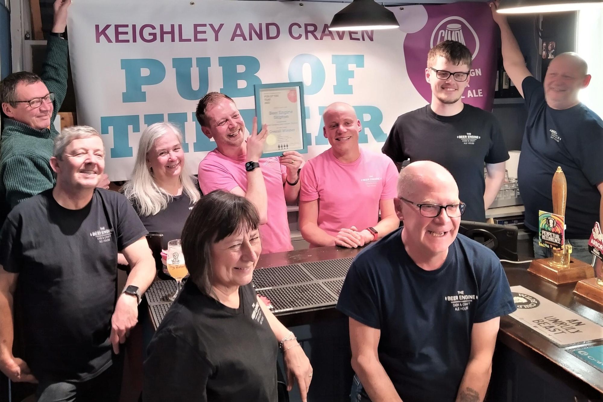 Owners and staff, Pub of the Year presentation, March 2023. (Pub, Bar, Award, Key). Published on 22-03-2023