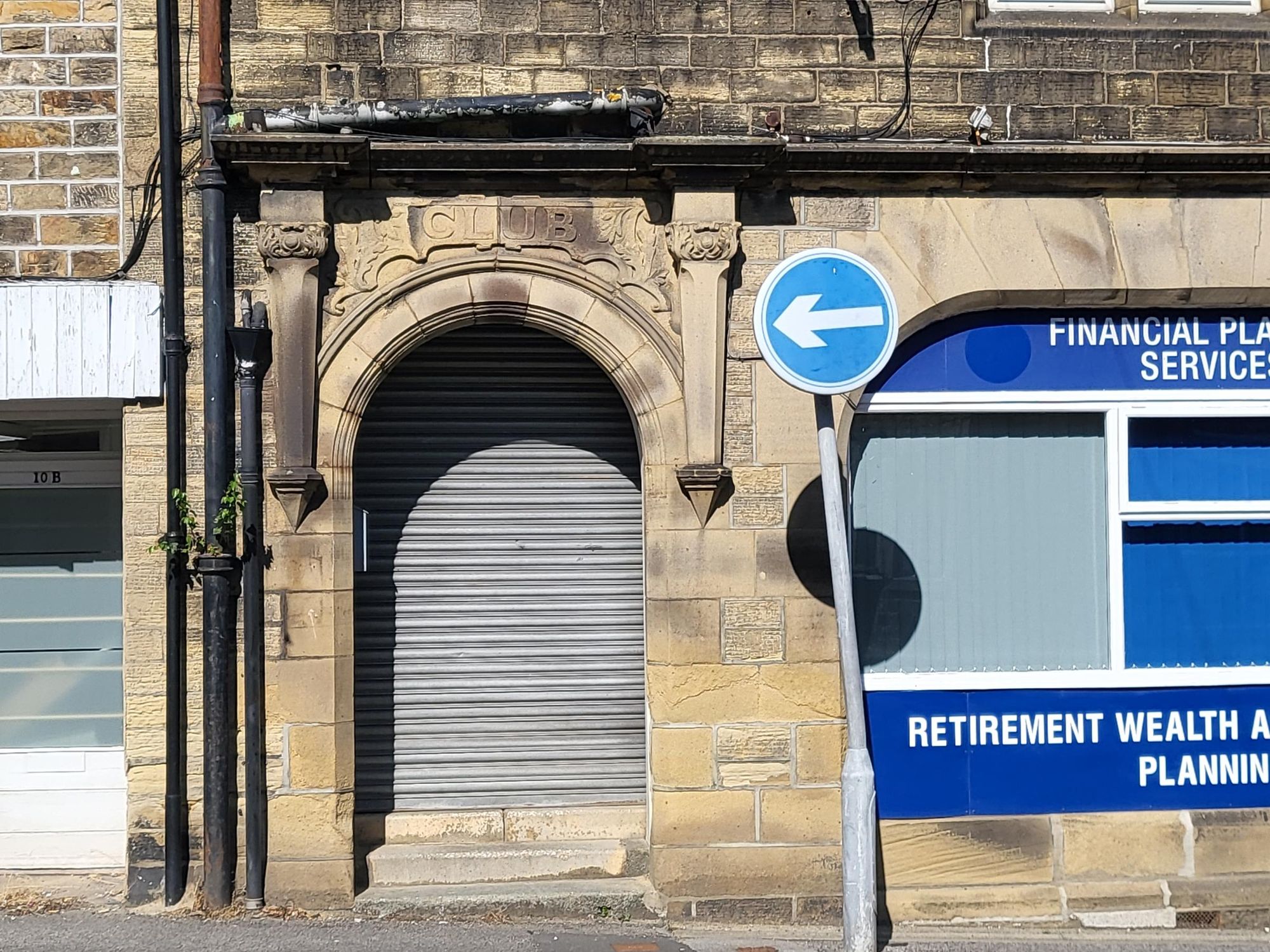 (External, Sign). Published on 02-08-2025