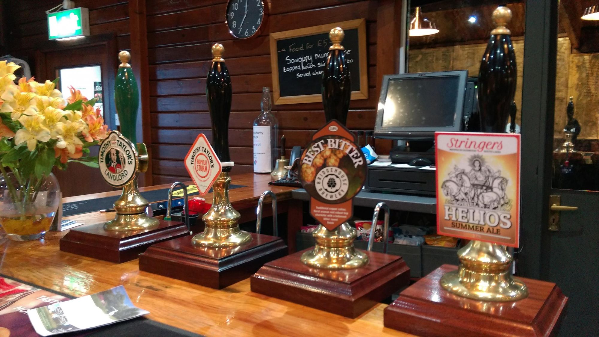 Handpumps on bar in 2019. (Pub, Bar). Published on 19-08-2019