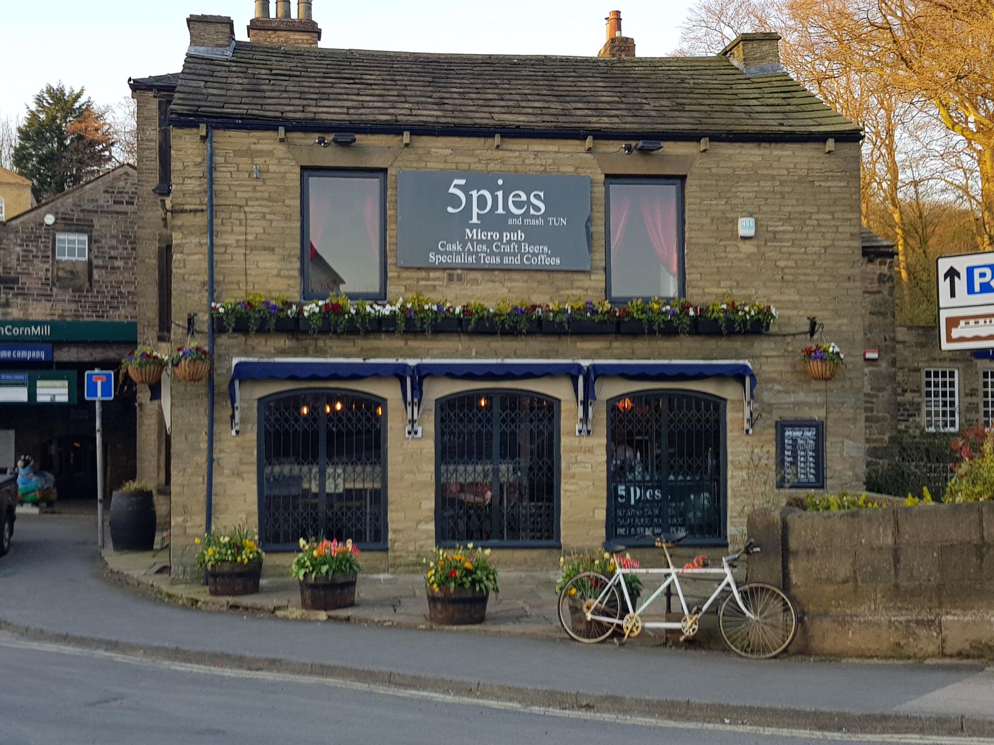 5pies and mash TUN micro pub, Skipton April 2018. (Pub, External, Key). Published on 30-04-2018