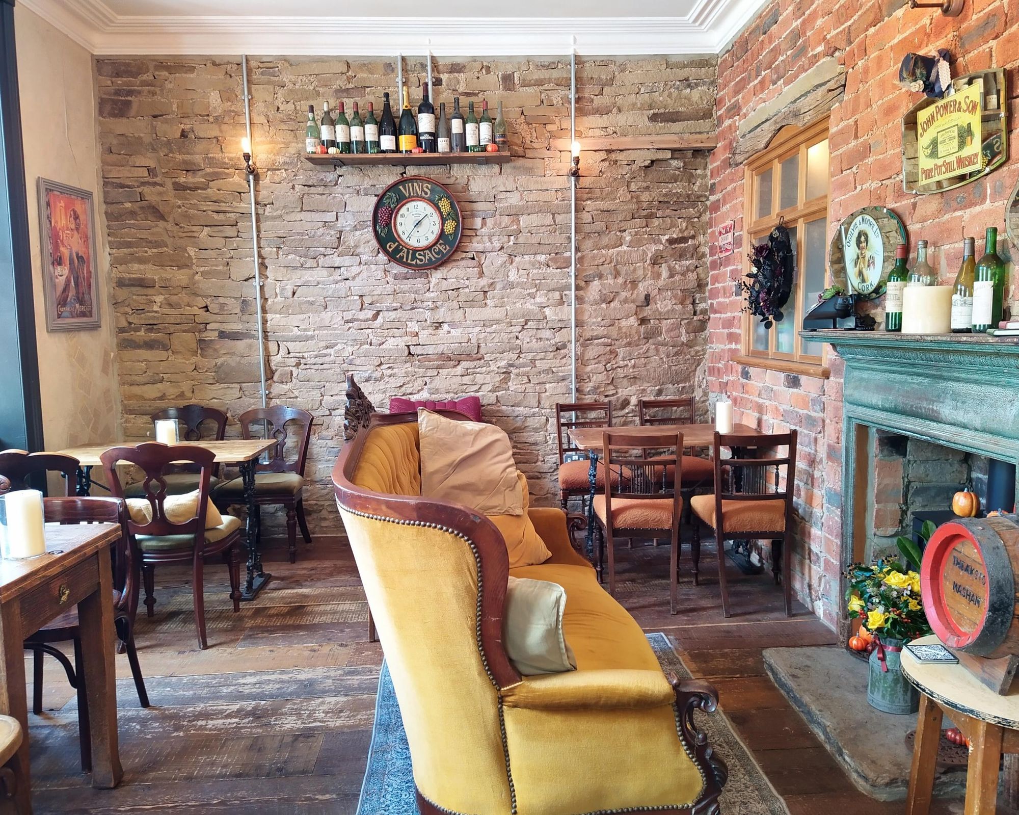Upstairs drinking area. (Pub). Published on 02-10-2026