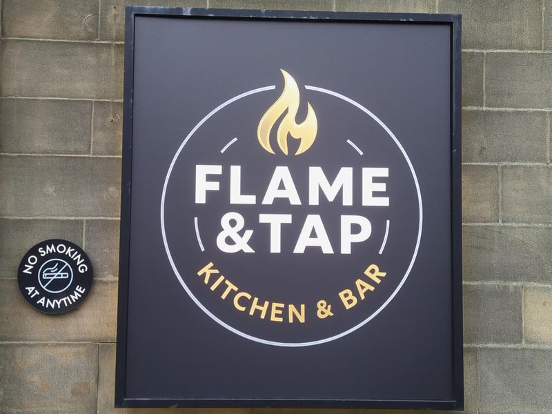 Pub sign December 2025. (Pub, Sign). Published on 15-12-2025 