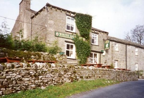White Lion, Cray in the 1980s. (Pub, External). Published on 28-01-2015
