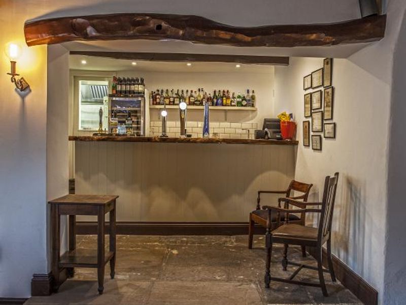 White Lion, Cray, new bar. (Pub, Bar). Published on 22-01-2016