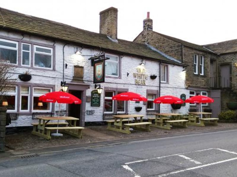 Old White Bear, Cross Hills, February 2015. (Pub, External). Published on 26-02-2015