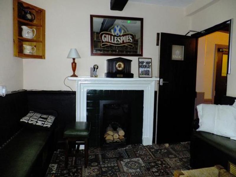 the snug, the Crown, Addingham. (Pub, Bar). Published on 21-10-2014
