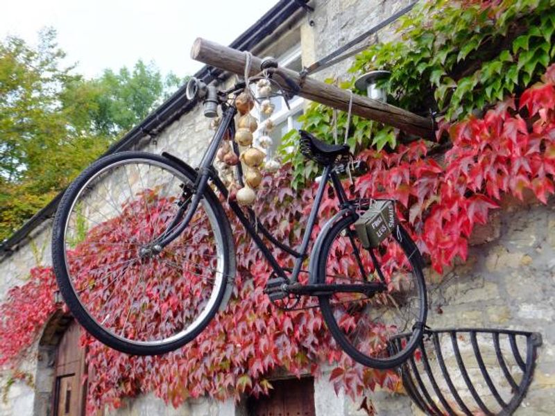 The Craven Arms welcomes the Tour de France. (Pub, External). Published on 17-10-2014
