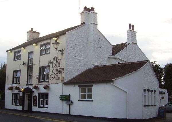 The Old Swan, Gargrave before the 2020 fire. (Pub, External). Published on 01-08-2014