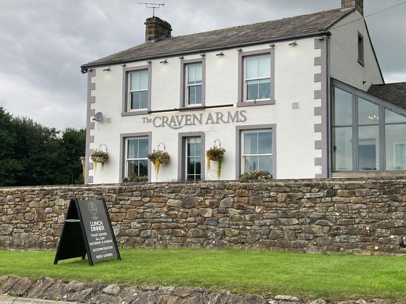Craven Arms, Giggleswick, 2024. (Pub, External). Published on 17-11-2024