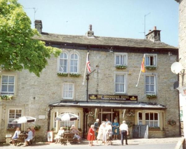 Devonshire Arms, Grassington, 1990-ish. (Pub, External). Published on 23-01-2015