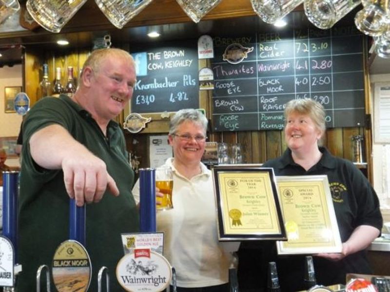 Brown Cow, Keighley, local Pub of the Year 2014. (Pub, Publican, Award). Published on 28-01-2015