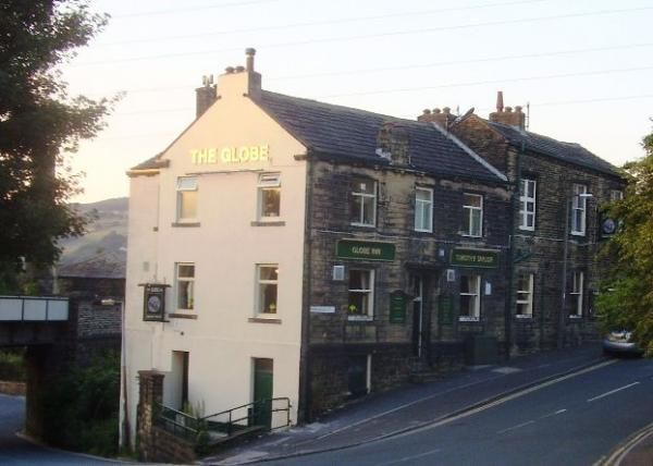Globe, Keighley. (Pub, External). Published on 28-01-2015