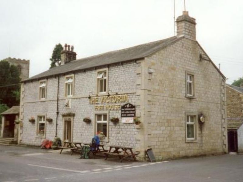 Victoria, Kirkby Malham around the year 2000. (Pub, External). Published on 23-01-2015