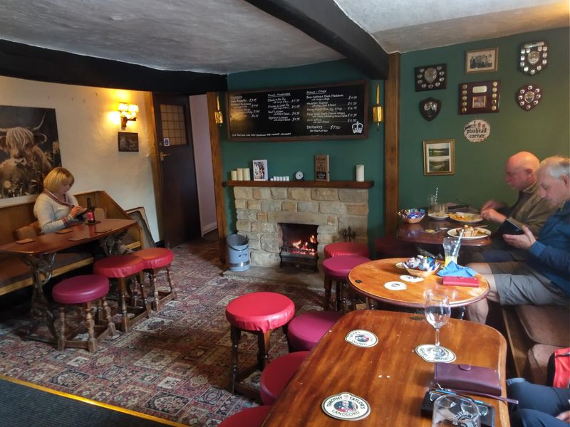Crown, Horton, Snug (main bar), April 2026. (Pub, Bar). Published on 19-04-2026 