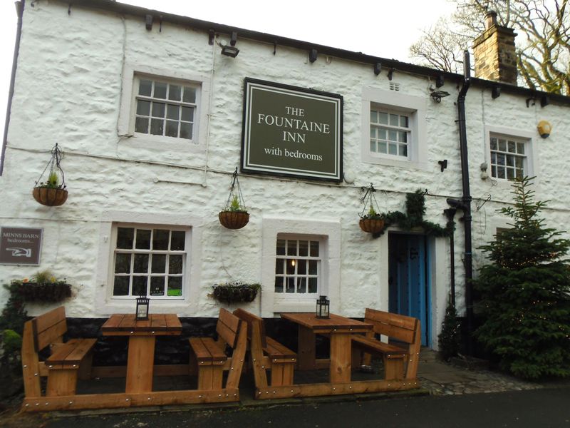 Pub front December 2025. (Pub, External, Sign). Published on 21-12-2025 