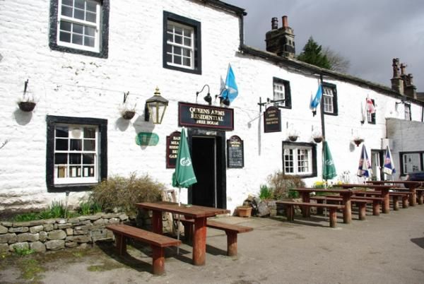 Queens Arms, Litton. (Pub, External, Key). Published on 23-01-2015