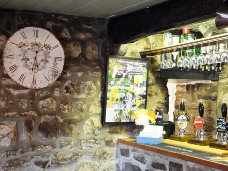 Queens Arms, Litton, main bar area. (Pub, Bar). Published on 23-01-2015