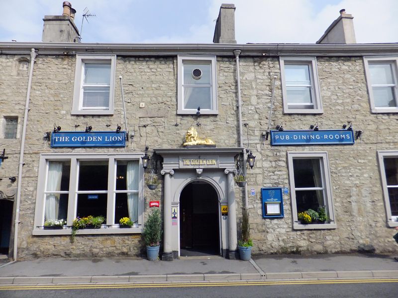 The Golden Lion, Settle, July 2018. (Pub, External). Published on 16-07-2018