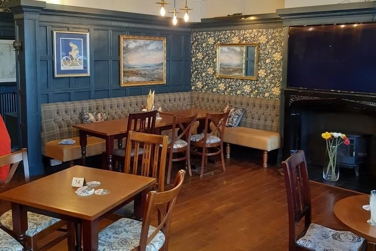 Royal Oak, Settle, Dining Room, October 2025. (Pub, Bar). Published on 06-10-2025